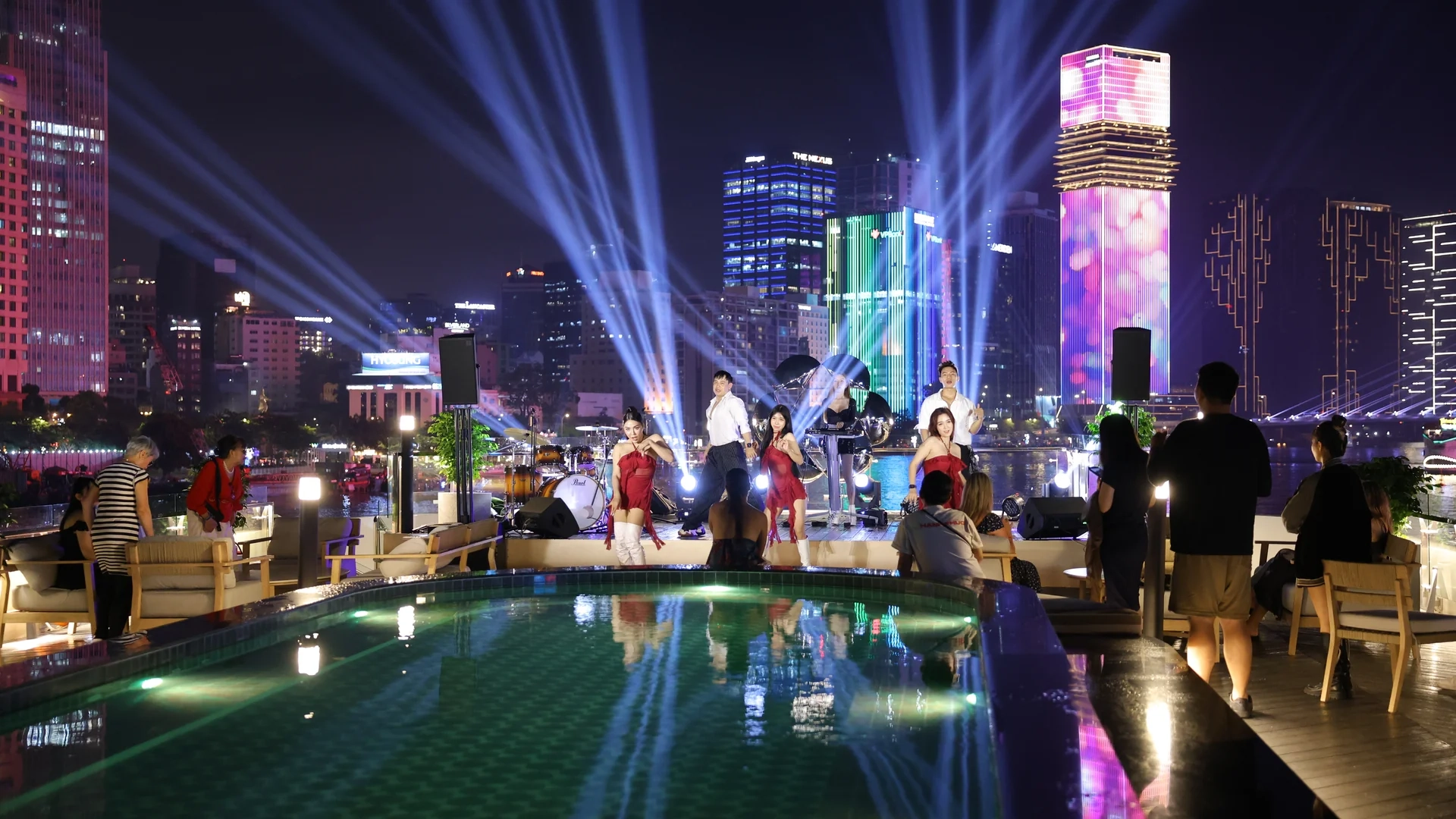 Dining Experience on Elite of Saigon Luxury Cruise | Ho Chi Minh City
